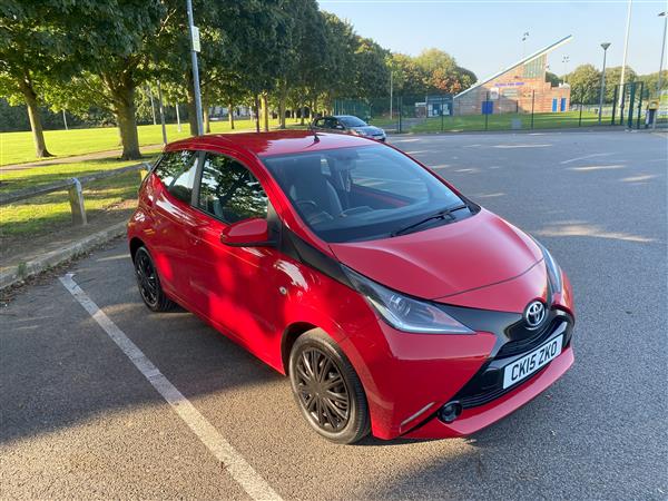 Toyota Aygo 1.0 VVT- x play Toyota Aygo 1.0 VVT- x play