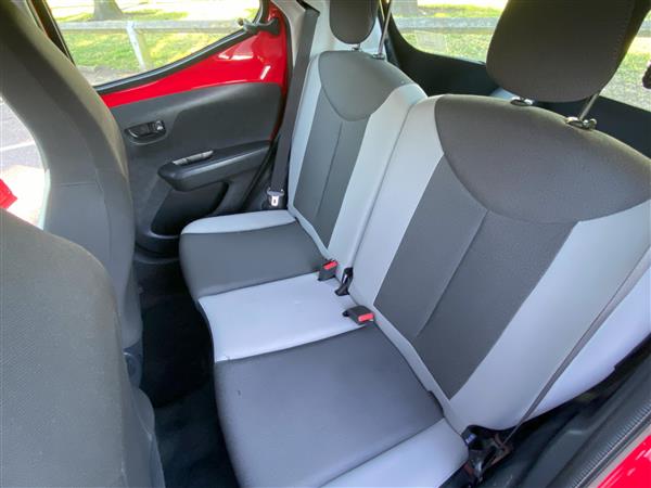 Toyota Aygo 1.0 VVT- x play Toyota Aygo 1.0 VVT- x play